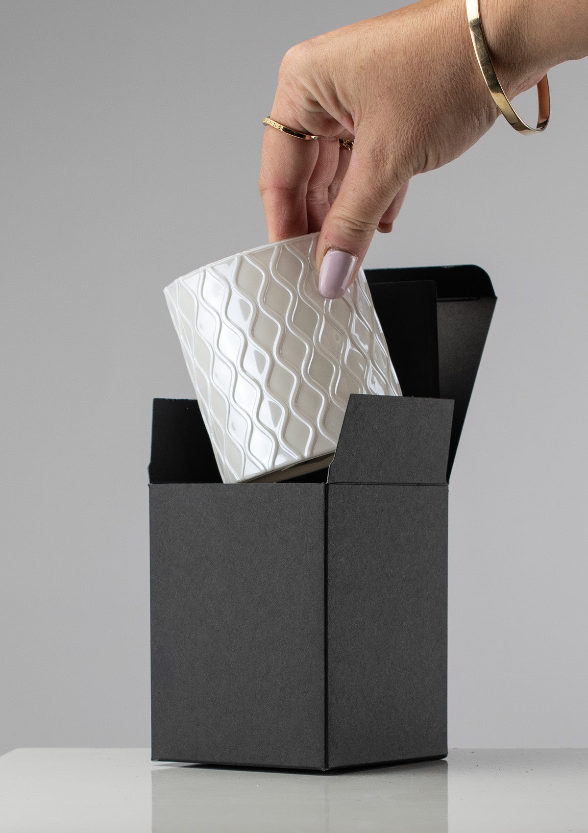 AMARIS BOX - Matte Black