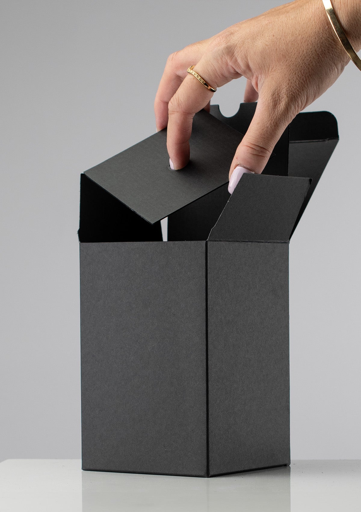 CLEO BOX - Matte Black