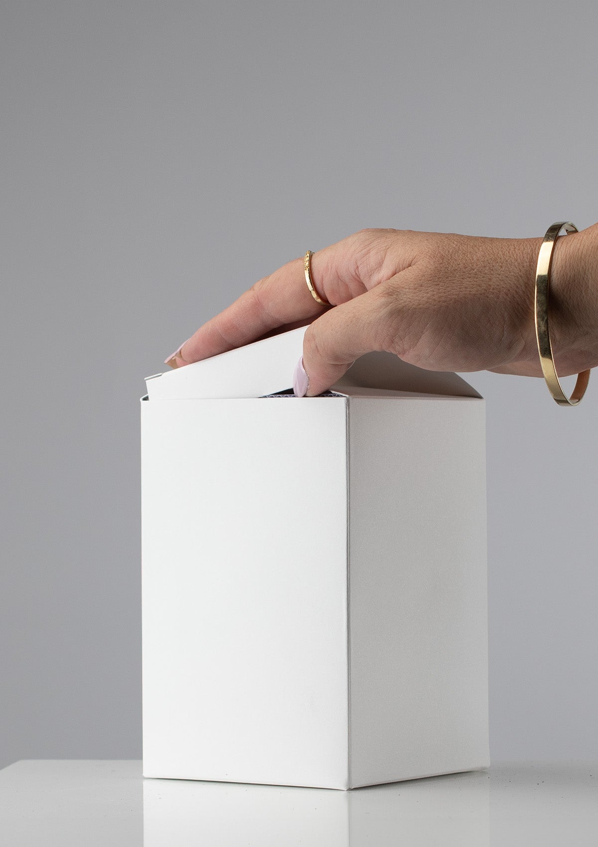 CLEO BOX - Matte White